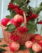 Без бренда «Плетёная корзина с калиной и яблоками» в Иркутске